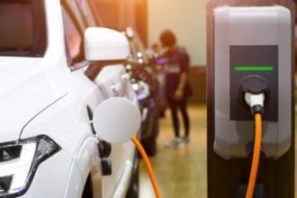 البنية التحتية لشحن السيارات الكهربائية