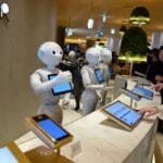 روبوتات الفنادق في الخليج