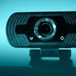 كيف يخترق الهاكرز كاميرا الحاسوب