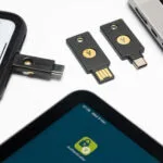 مفتاح أمان YubiKey الذكي
