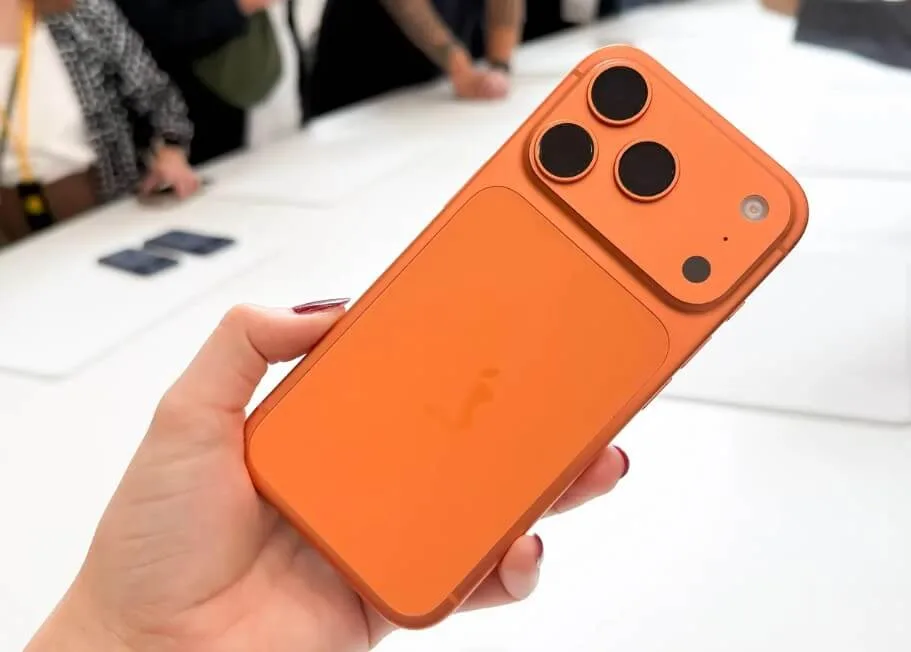 اتف iPhone 17 Pro الجديد بتصميم أنيق وكاميرات احترافية ومعالج A19 يقدم أداءً فائقًا وتجربة تصوير ذكية