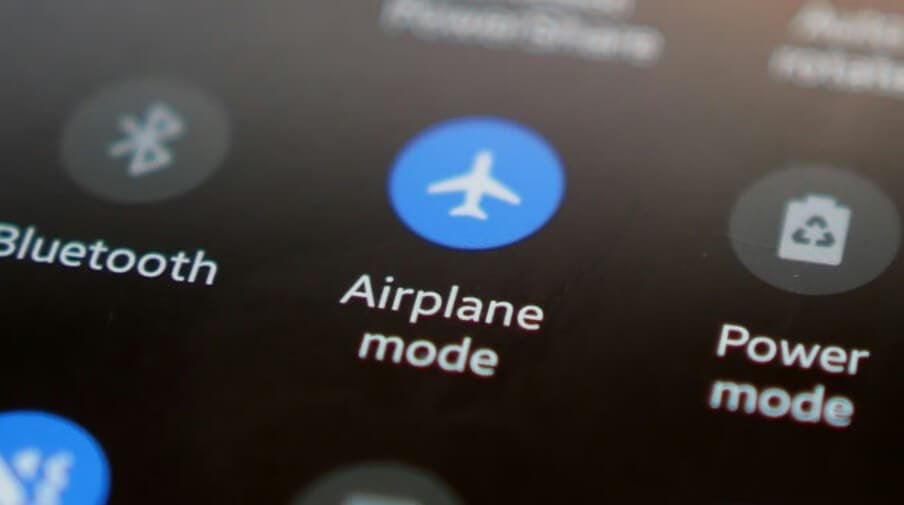 سر وضع الطيران في هاتفك